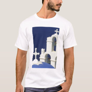 Camiseta Grécia, Santorini. Vista de uma igreja grega e