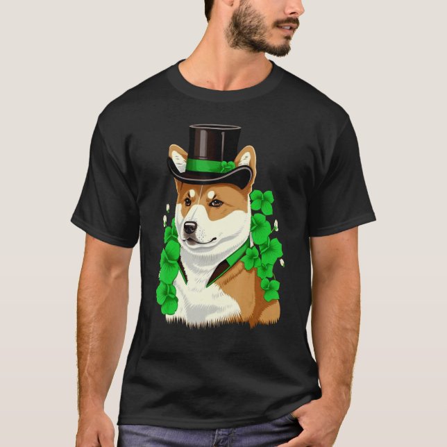 Camiseta Green Akita Inu shamrock on St Patricks Day Akita  (Frente)