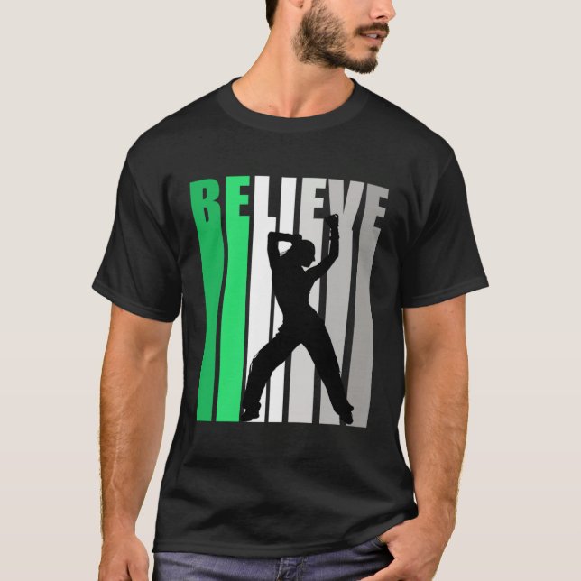 Camiseta Green Believe Dance Motivating Girls Team Retro Fa (Frente)