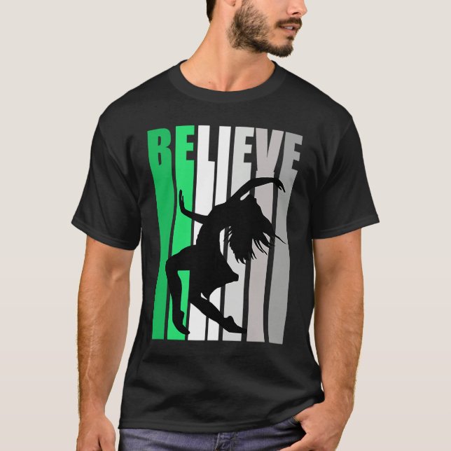 Camiseta Green Believe Motivating Girls Dance Retro Graphic (Frente)