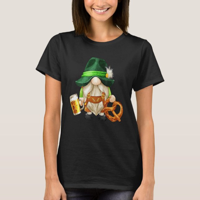 Camiseta Green Gnome Holding Irish Beer And Shamrock St Pat (Frente)