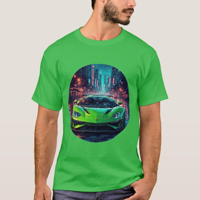 Camiseta Green Sports Car na Rainy Neon Street (Frente)