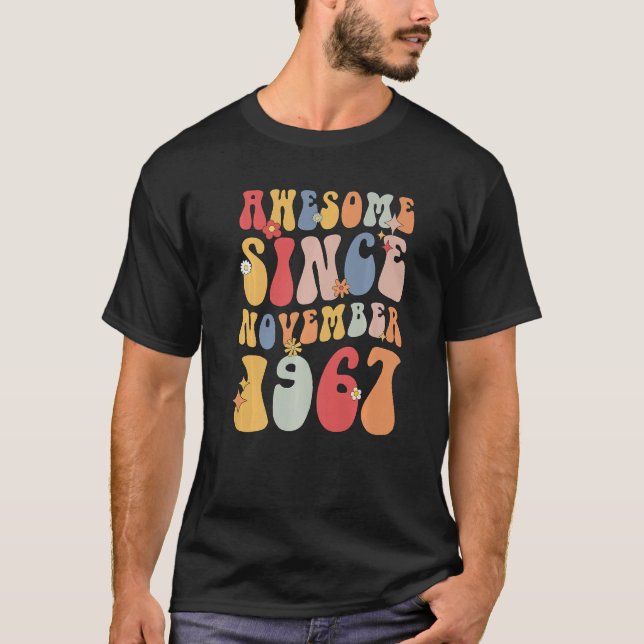 Camiseta Groovy Awesome Since November 1967 Retro  55th (Frente)