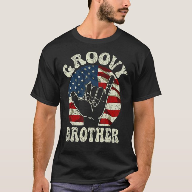 Camiseta Groovy Brother 70s Aesthetic USA Flag Retro Brothe (Frente)