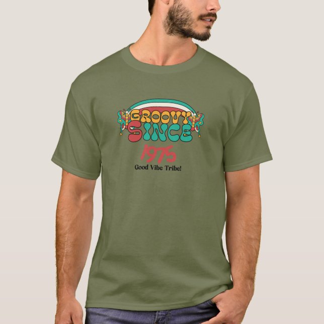 Camiseta Groovy Desde 1975 Personalizável Com 50 Anos (Frente)