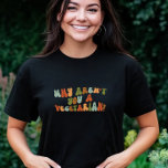 Camiseta Groovy e Retro, por que você não é vegetariano?<br><div class="desc">Groovy,  por que você não é uma camiseta vegetariana? Esta design dá a volta à pergunta tão comumente feita aos vegetarianos e veganos. Dadas as vantagens para a saúde e o meio ambiente,  a verdadeira questão deveria ser por que eles não seguem uma dieta baseada em plantas.</div>