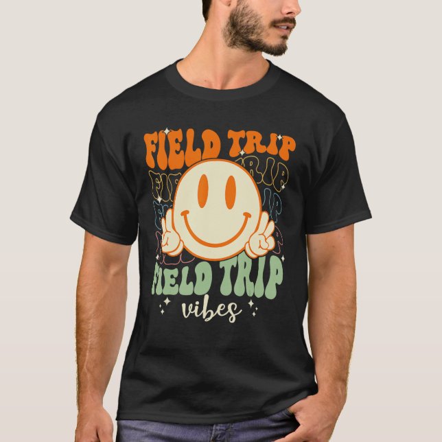 Camiseta Groovy Field Day 2023 Vibes Field Day Garoto Profe (Frente)