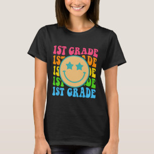 Camiseta Groovy First Grade Vibes Enfrenta Professores Retr