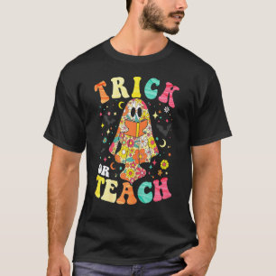Camiseta Groovy Halloween Truque ou Ensino Rétro Floral Fan