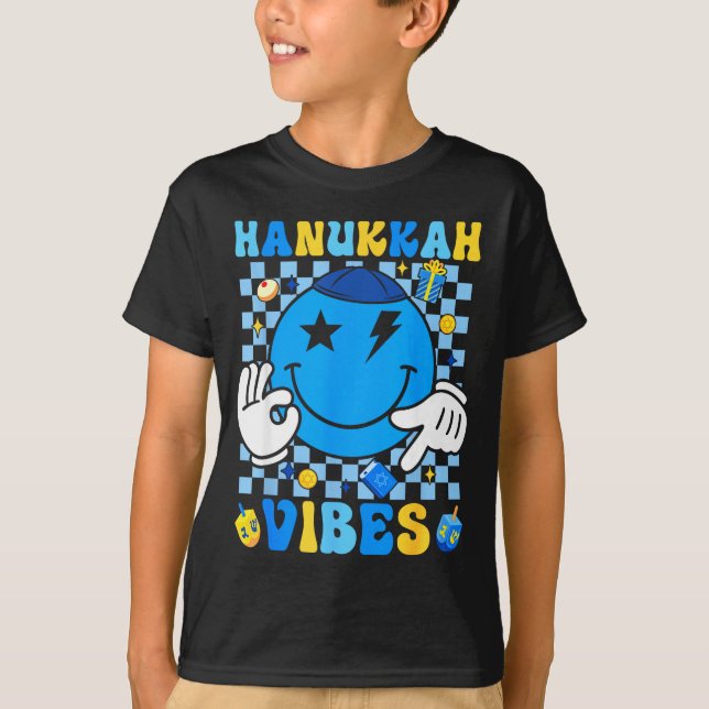 Camiseta Groovy Hanukkah Vibes Chanukah Pajama Happy Hanukk (Frente)