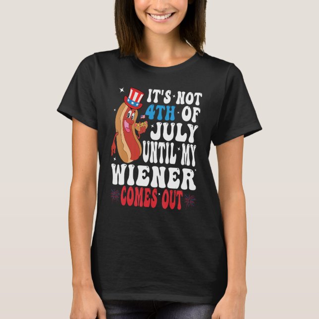 Camiseta Groovy Hotdog It s Not 4th of July Until My Wiener (Frente)