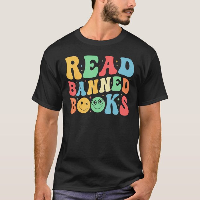Camiseta Groovy I Read Banned Books Bookworm Men Women Boys (Frente)