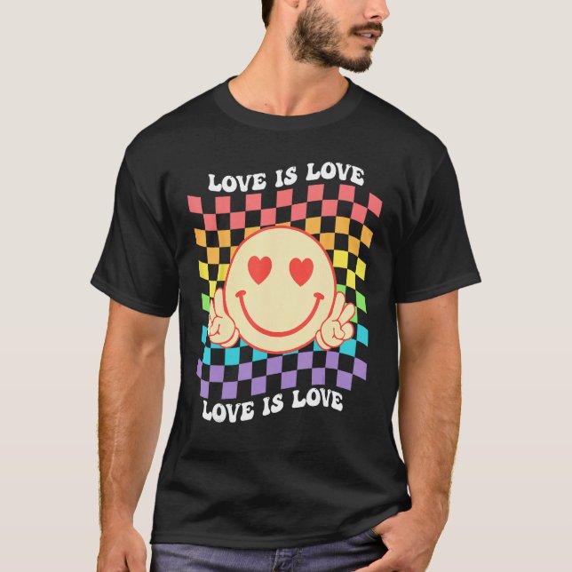 Camiseta Groovy Love Is Love Hippie Face Rainbow LGBT Gay A (Frente)