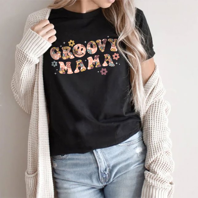 Camiseta Groovy Mama Floral Retro Shirt (Criador carregado)