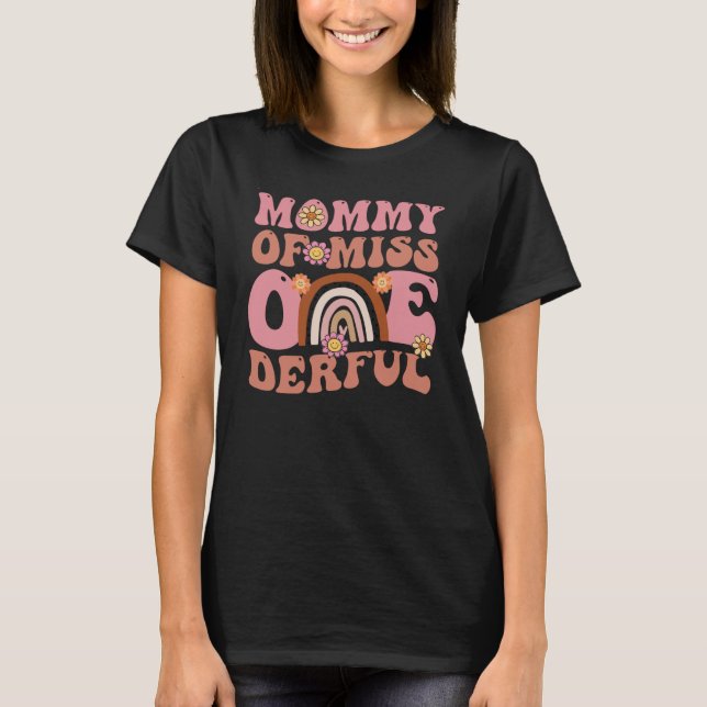 Camiseta Groovy Mommy of Miss Onederful 1st Bday Boho Rainb (Frente)