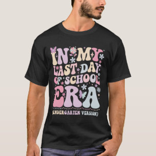 Camiseta Groovy na Minha Última Era de Jardim de Infância T