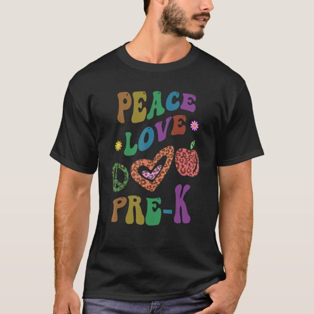 Camiseta Groovy PEACE LOVE PRE K Leopard Imprima Pré-K Prof (Frente)
