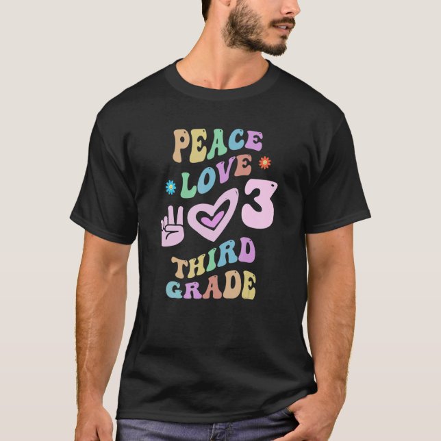Camiseta Groovy Peace Love Third GRADE Professora Pequena M (Frente)