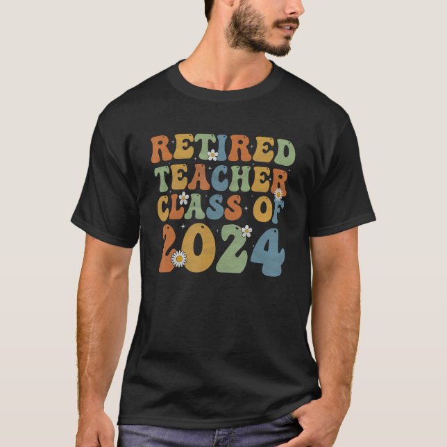 Camiseta Groovy Retired Teacher Class of 2024 Teacher Retir (Frente)
