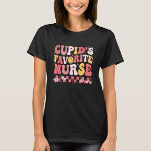 Camiseta Groovy Retro Cupid's Favorite Nurse Valent