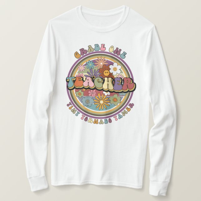 Camiseta Groovy Retro Floral Daisy Grau Um Nome de Professo (Frente do Design)