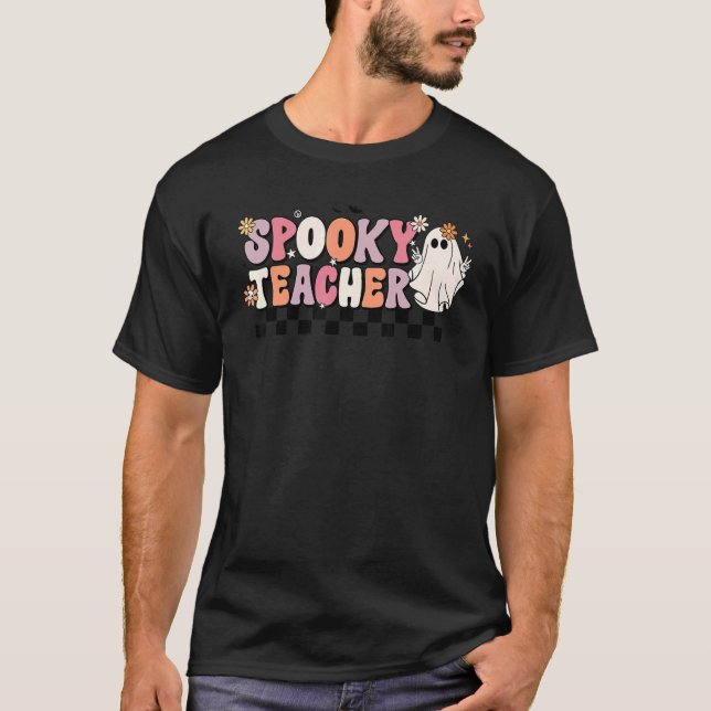 Camiseta Groovy Retro Halloween Spooker Trick Ou Chá (Frente)