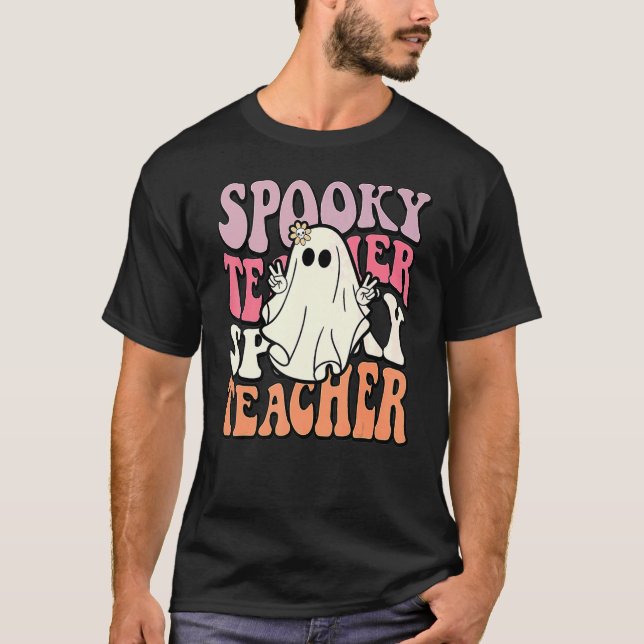 Camiseta Groovy Retro Halloween Spooker Trick Ou Chá (Frente)