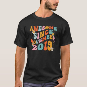 Camiseta Groovy Retro Incrível Desde 2019, 3 Anos, 3 Bi