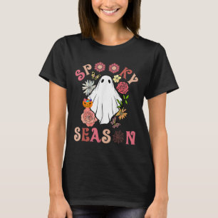Camiseta Groovy Spooky Season Cute Ghost Segurando Pumpkin 