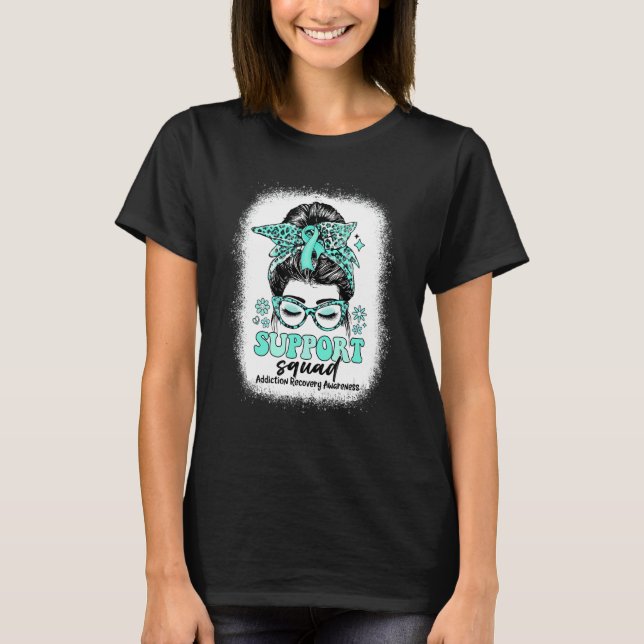 Camiseta Groovy Support Squad Messy Bun Addiction Recovery  (Frente)