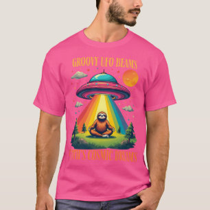 Camiseta Groovy Ufo Beams Sloths Cosmic Dreams Funny Sloth