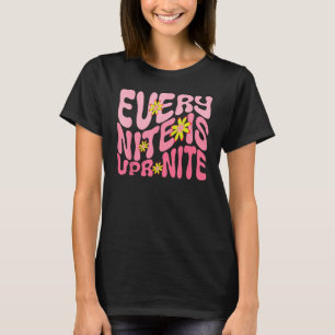 Camiseta Groovy wavy Every Nite Is Vpr Nite engraç