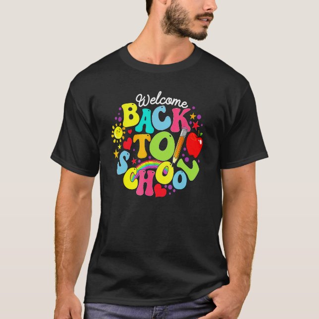 Camiseta Groovy Welcome Back To School Rainbow Pencil Teach (Frente)