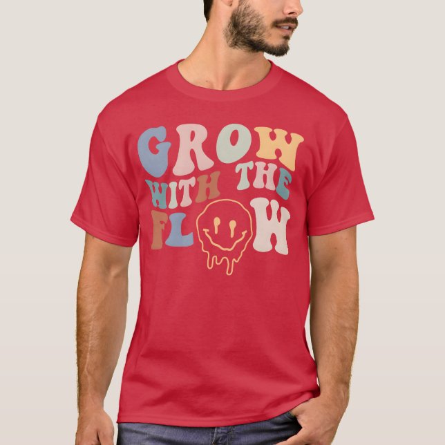 Camiseta Grow Withhe Flow 70s Boho Peace Hippie Gift funny (Frente)