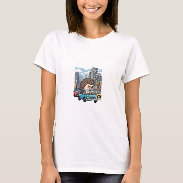 Camiseta Grumpy Hedgehog Road Rage Driving Blue Car in City (Frente)