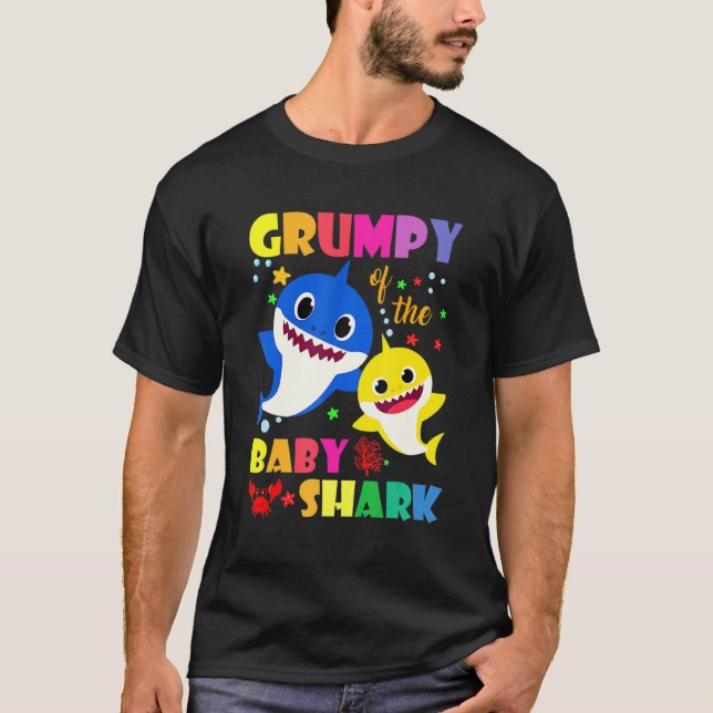 Camiseta Grumpy Of The Birthday Shark Dad Mom Matching Fami (Frente)
