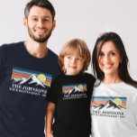 Camiseta Grupo de Campanha de Férias Familiares Corresponde<br><div class="desc">Celebre seus momentos especiais com nossa reunião familiar personalizada e camisetas de férias de grupo! Essas camisetas personalizadas são perfeitas para as memórias do fazer, com designs exclusivos e adaptados ao seu evento. Nossas camisas são ideais para viagens familiares, refúgios de montanha, escapadas da cidade, e aventuras do parque nacional,...</div>