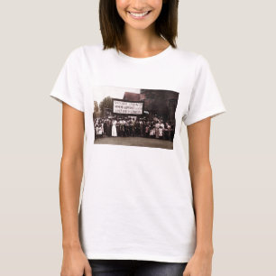 Camiseta Grupo do sufrágio das mulheres com bandeira