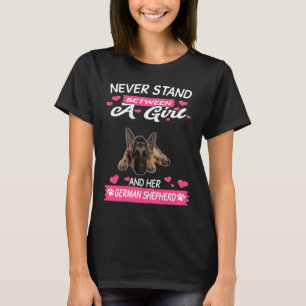 Camiseta GSD048 - Nunca Entre Uma Garota E Seu Alemão