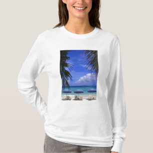 Camiseta guarda-chuvas na praia, St. Maarten, Caribe