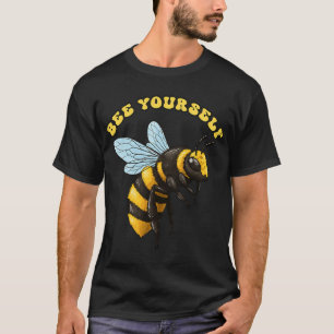Camiseta Guaxinim Musical Tocando Violão
