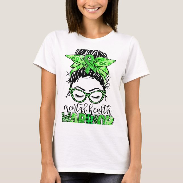 Camiseta Guerreira da Saúde Mensagem Bun Mulher Neurodivers (Frente)