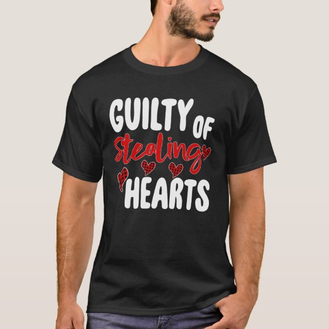 Camiseta Guilty Of Stealing Hearts   Valentine s Day (Frente)