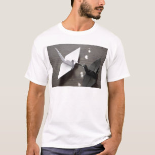 Camiseta guindastes românticos do origami