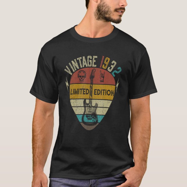 Camiseta Guitar  90th Birthday Best of 1932 (Frente)