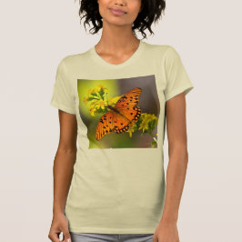 Camiseta Gulf Fritillary aka Passion Butterfly on Goldenrod