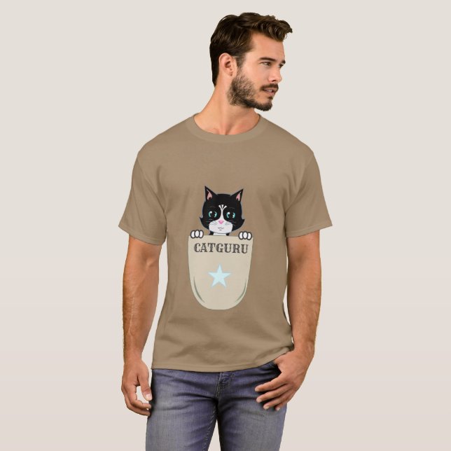 Camiseta Guru Gato de Smoking Fofo (Frente Completa)