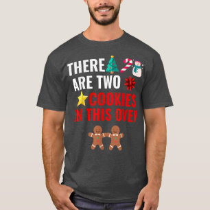 Camiseta Há 2 biscoitos neste Natal de Gravidez Forno