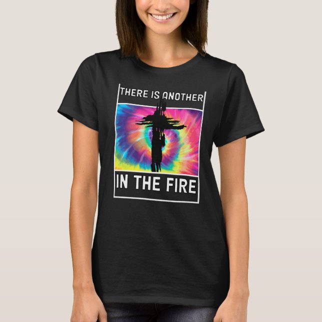Camiseta Há Outro No Fogo Daniel 3 25 3 (Frente)