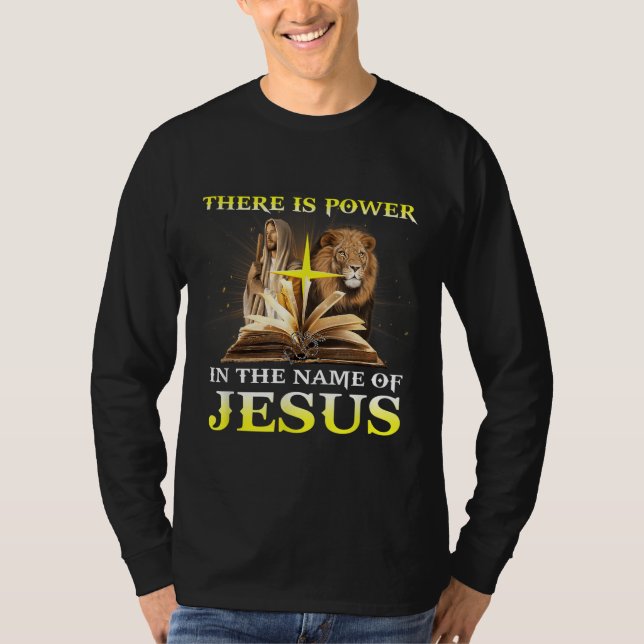 Camiseta Há Poder Em Nome De Jesus Lion Christian (Frente)